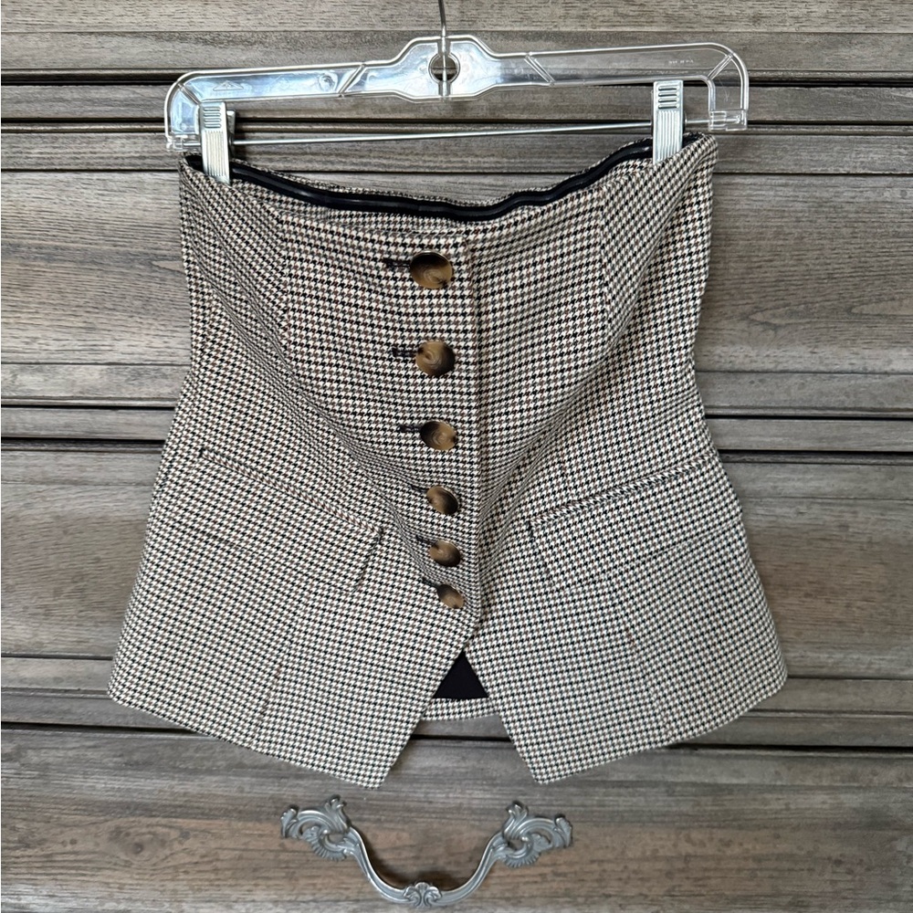 Brown Houndstooth Button Up strapless top.